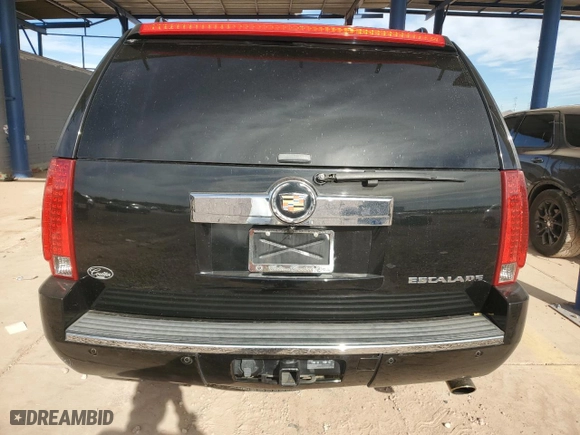 2013 Cadillac Escalade Luxury with VIN 1GYS4BEF3DR104080, listed as a Copart auction lot 85806424 with 178,510 mi miles and Salvage Title. Bid and sale history available at carsss.com. Image 6.