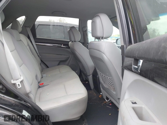 2011 Kia Sorento LX with VIN 5XYKTCA17BG172032, listed as a IAAI auction lot 42227728 with 133,681 mi miles and . Bid and sale history available at carsss.com. Image 8.