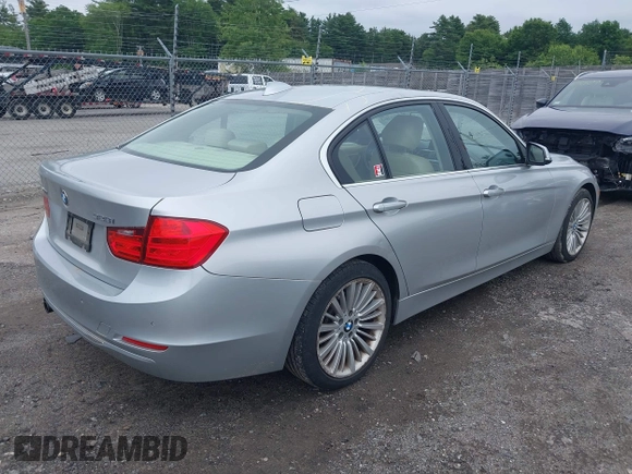 2013 BMW 3 Series 328i xDrive с VIN WBA3B3C57DF530191, выставлен на аукционе IAAI как лот 42517863 с пробегом 71 410 миль миль и . История ставок и продаж доступна на DreamBid. Изображение 4.