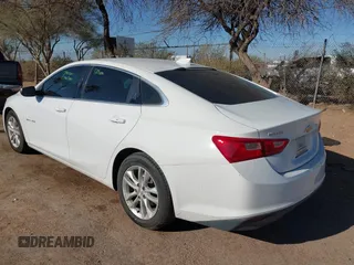 2018 Chevrolet Malibu LT z VIN 1G1ZD5ST4JF176007, wystawiony jako IAAI lot #41852261 z przebiegiem 83 591 mil mil oraz . Historia ofert i sprzedaży dostępna na DreamBid. Obrazek 3.