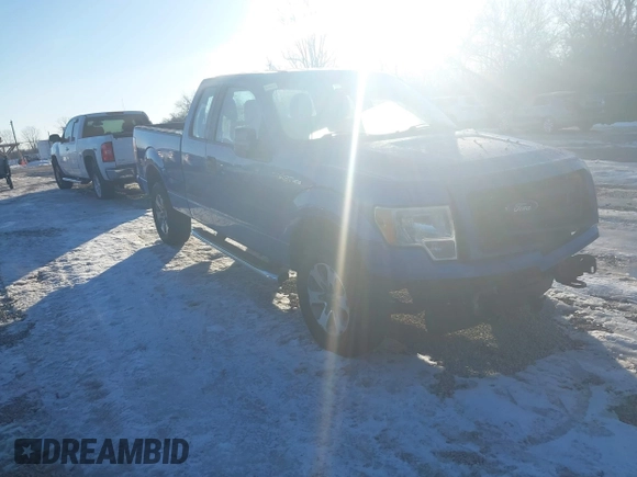 2014 Ford F-150 XL with VIN 1FTFX1EF0EFA27289, listed as a IAAI auction lot 41420909 with 123,045 mi miles. Bid and sale history available at carsss.com. Image 1.