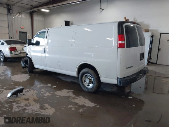 2020 Chevrolet Express Cargo Van with VIN 1GCWGAFGXL1252823, listed as a IAAI auction lot 41536004 with 1 mi miles. Bid and sale history available at carsss.com. Image 3.