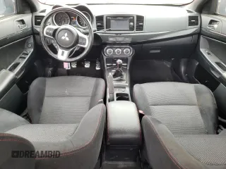 2015 Mitsubishi Lancer Evolution Final Edition z VIN JA32W7FV9FU028429, wystawiony jako Copart lot #52341344 z przebiegiem 49 982 mil mil oraz . Historia ofert i sprzedaży dostępna na DreamBid. Obrazek 8.