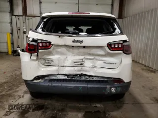 2019 Jeep Compass Sport with VIN 3C4NJDAB2KT598513, listed as a Copart auction lot 83871674 with 65,193 mi miles and Salvage title. Bid and sale history available at DreamBid. Image 6.