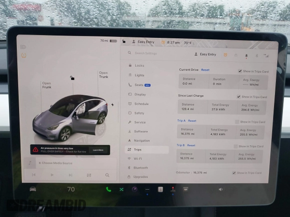 2024 Tesla Model Y Long Range z VIN 7SAYGDEE5RA260614, wystawiony jako IAAI lot #42191551 z przebiegiem 16 375 mil mil oraz . Historia ofert i sprzedaży dostępna na DreamBid. Obrazek 7.