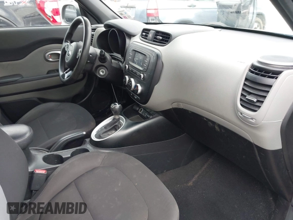 2016 Kia Soul with VIN KNDJN2A25G7362103, listed as a IAAI auction lot 41686898 with 83,621 mi miles and . Bid and sale history available at DreamBid. Image 5.