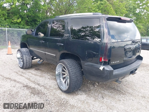 2007 Chevrolet Tahoe LT z VIN 1GNFK13067R331734, wystawiony jako IAAI lot #42372797 z przebiegiem 173 150 mil mil oraz . Historia ofert i sprzedaży dostępna na DreamBid. Obrazek 3.