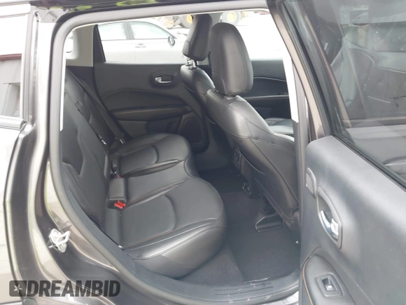 2021 Jeep Compass Limited z VIN 3C4NJDCB5MT521750, wystawiony jako IAAI lot #42169668 z przebiegiem 26 580 mil mil oraz . Historia ofert i sprzedaży dostępna na DreamBid. Obrazek 8.