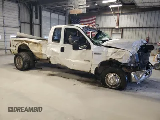 2005 Ford F-350 XL z VIN 1FTWX33P95EB03850, wystawiony jako Copart lot #71228644 z przebiegiem Nie podano mil oraz Szkoda całkowita • Salvage title. Historia ofert i sprzedaży dostępna na DreamBid. Obrazek 4.