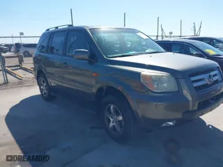 2006 Honda Pilot EX-L with VIN 5FNYF28526B025764, listed as a IAAI auction lot 41981311 with 251,080 mi miles. Bid and sale history available at carsss.com. Image 1.
