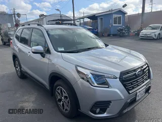 2023 Subaru Forester Premium z VIN JF2SKAEC1PH537355, wystawiony jako IAAI lot #42433904 z przebiegiem 23 984 mil mil oraz . Historia ofert i sprzedaży dostępna na DreamBid. Obrazek 3.