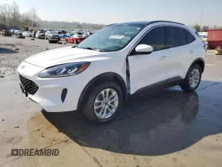 2020 Ford Escape SE z VIN 1FMCU9G63LUA01099, wystawiony jako Copart lot #52207345 z przebiegiem 73 321 mil mil oraz Szkody całkowita. Historia ofert i sprzedaży dostępna na DreamBid. Obrazek 1.