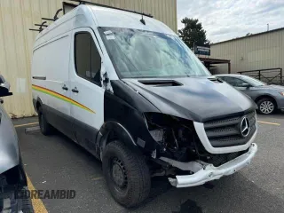 2016 Mercedes-Benz Sprinter Cargo with VIN WD3PE7DD6GP339069, listed as a Copart auction lot 81512014 with 53,121 mi miles and Salvage Title. Bid and sale history available at carsss.com. Image 1.
