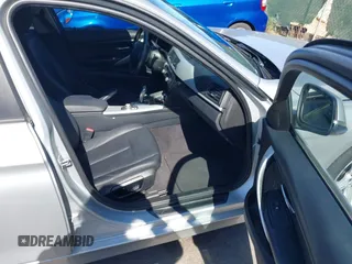 2013 BMW 3 Series 328i с VIN WBA3C1G59DNR45594, выставлен на аукционе IAAI как лот 42250547 с пробегом 183 452 миль миль и . История ставок и продаж доступна на DreamBid. Изображение 5.