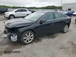 2016 Volvo S60 T5 Drive-E Premier z VIN YV126MFK6G2413220, wystawiony jako Copart lot #58817715 z przebiegiem 42 169 mil mil oraz Szkoda całkowita • Salvage title. Historia ofert i sprzedaży dostępna na DreamBid. Obrazek 1.