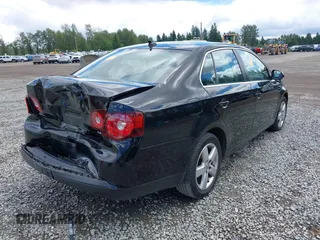2009 Volkswagen Jetta SE с VIN 3VWRZ71KX9M128808, выставлен на аукционе IAAI как лот 42378792 с пробегом 215 537 миль миль и . История ставок и продаж доступна на DreamBid. Изображение 4.
