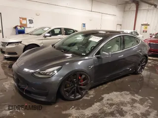 2020 Tesla Model 3 Performance z VIN 5YJ3E1EC3LF641768, wystawiony jako IAAI lot #41542615 z przebiegiem 43 343 mil mil oraz . Historia ofert i sprzedaży dostępna na DreamBid. Obrazek 20.