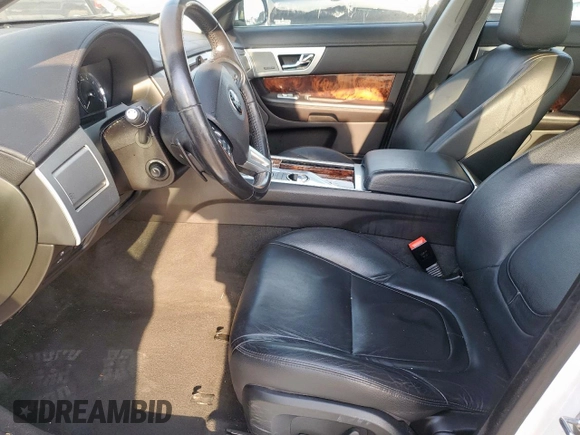 2015 Jaguar XF T Premium with VIN SAJWA0FS2FPU88689, listed as a Copart auction lot 57230325 with Not Provided miles and Clean Title. Bid and sale history available at DreamBid. Image 7.