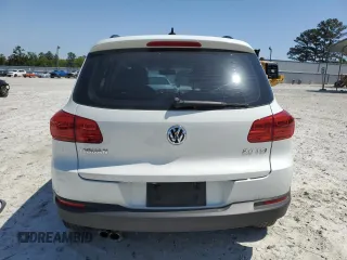 2017 Volkswagen Tiguan S z VIN WVGAV7AXXHK028345, wystawiony jako Copart lot #52797575 z przebiegiem 67 364 mil mil oraz Szkody całkowita. Historia ofert i sprzedaży dostępna na DreamBid. Obrazek 6.