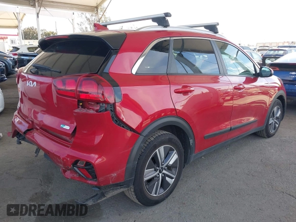2022 Kia Niro LX with VIN KNDCB3LCXN5540593, listed as a IAAI auction lot 41648032 with 65,747 mi miles. Bid and sale history available at carsss.com. Image 4.