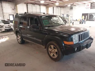 2006 Jeep Commander z VIN 1J8HH48N46C145951, wystawiony jako IAAI lot #41015119 z przebiegiem 201 018 mil mil oraz . Historia ofert i sprzedaży dostępna na DreamBid. Obrazek 1.