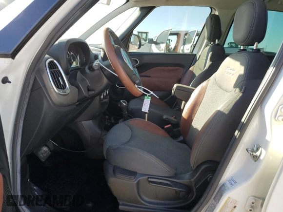 2014 FIAT 500L Trekking with VIN ZFBCFADH7EZ015974, listed as a Copart auction lot 87020184 with 109,058 mi miles and Clean Title. Bid and sale history available at DreamBid. Image 7.