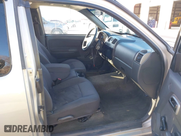 2004 Chevrolet Colorado LS Z71 with VIN 1GCDT196448133938, listed as a IAAI auction lot 41647829 with 196,530 mi miles. Bid and sale history available at carsss.com. Image 5.