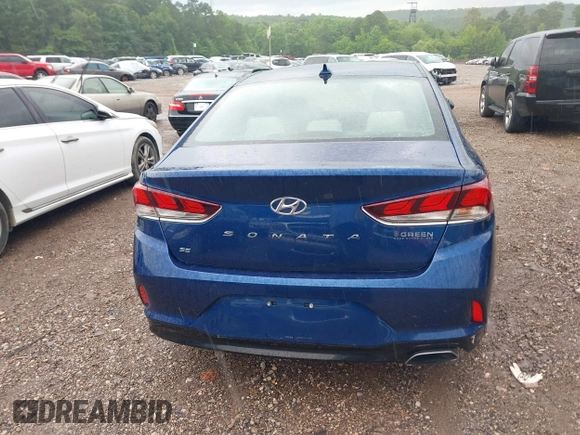 2018 Hyundai Sonata SE z VIN 5NPE24AF7JH697147, wystawiony jako IAAI lot #42253796 z przebiegiem 72 605 mil mil oraz . Historia ofert i sprzedaży dostępna na DreamBid. Obrazek 16.
