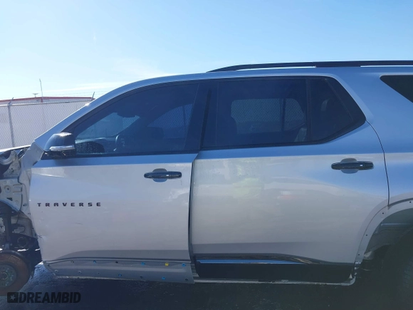2019 Chevrolet Traverse Premier with VIN 1GNEVKKWXKJ274010, listed as a IAAI auction lot 41601979 with 82,592 mi miles. Bid and sale history available at carsss.com. Image 15.
