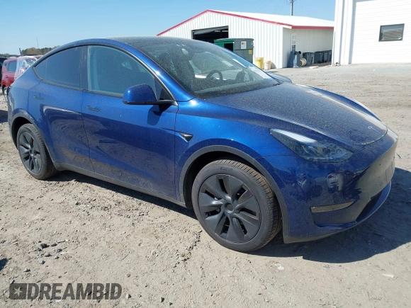 2024 Tesla Model Y Long Range with VIN 7SAYGDEE5RA329172, listed as a IAAI auction lot 41892147 with 8,030 mi miles and . Bid and sale history available at DreamBid. Image 1.
