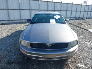2009 Ford Mustang with VIN 1ZVHT80N495114004, listed as a IAAI auction lot 42518913 with 184,030 mi miles and . Bid and sale history available at DreamBid. Image 13.