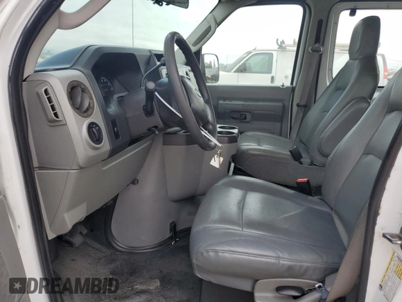 2009 Ford Econoline Passenger XL z VIN 1FBSS31L69DA15433, wystawiony jako Copart lot #59523185 z przebiegiem 338 840 mil mil oraz Czysty tytuł • Clean title. Historia ofert i sprzedaży dostępna na DreamBid. Obrazek 7.