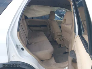 2005 Honda CR-V LX with VIN JHLRD68585C015563, listed as a IAAI auction lot 41749062 with 186,666 mi miles. Bid and sale history available at carsss.com. Image 8.