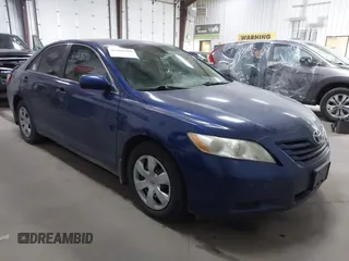 2008 Toyota Camry LE z VIN 4T1BE46K58U227050, wystawiony jako IAAI lot #41668791 z przebiegiem 179 595 mil mil oraz . Historia ofert i sprzedaży dostępna na DreamBid. Obrazek 1.