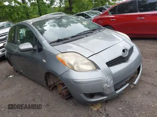 2010 Toyota Yaris with VIN JTDJT4K36A5301323, listed as a IAAI auction lot 42120502 with 32,324 mi miles. Bid and sale history available at carsss.com. Image 1.