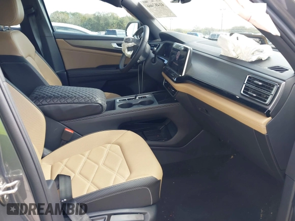2024 Volkswagen Atlas SE with VIN 1V2DE2CA9RC250981, listed as a IAAI auction lot 41487466 with 10,021 mi miles and . Bid and sale history available at DreamBid. Image 5.