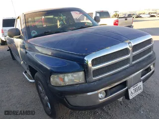2000 Dodge Ram 1500 with VIN 1B7HC16Z5YS526954, listed as a IAAI auction lot 41627502 with 189,632 mi miles. Bid and sale history available at carsss.com. Image 1.