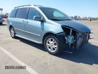 2006 Toyota Sienna XLE with VIN 5TDZA22C46S585193, listed as a IAAI auction lot 42046068 with 156,461 mi miles. Bid and sale history available at carsss.com. Image 1.
