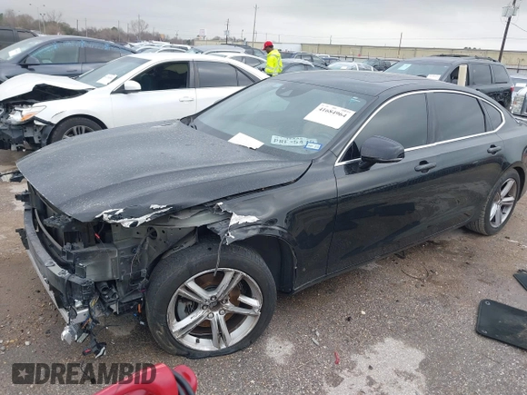 2018 Volvo S90 Momentum with VIN LVY982AK7JP025569, listed as a IAAI auction lot 41684964 with 102,815 mi miles. Bid and sale history available at carsss.com. Image 2.