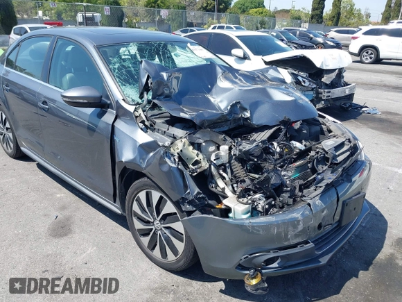 2013 Volkswagen Jetta Hybrid SE with VIN 3VW637AJ1DM232687, listed as a IAAI auction lot 41973407 with 70,428 mi miles and . Bid and sale history available at DreamBid. Image 6.