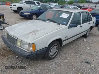 1992 Volvo 900 GLS z VIN YV1JS8836N3074356, wystawiony jako IAAI lot #42253390 z przebiegiem 195 310 mil mil oraz . Historia ofert i sprzedaży dostępna na DreamBid. Obrazek 2.
