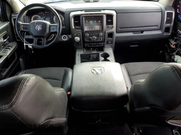 2015 Ram 1500 Sport z VIN 1C6RR7HT5FS652668, wystawiony jako Copart lot #46020945 z przebiegiem 132 357 mil mil oraz Szkoda całkowita • Salvage title. Historia ofert i sprzedaży dostępna na DreamBid. Obrazek 8.