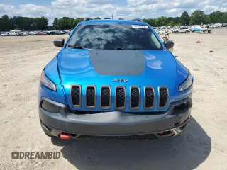 2018 Jeep Cherokee Trailhawk with VIN 1C4PJMBB4JD526014, listed as a Copart auction lot 58728255 with 76,655 mi miles and Salvage title. Bid and sale history available at DreamBid. Image 5.