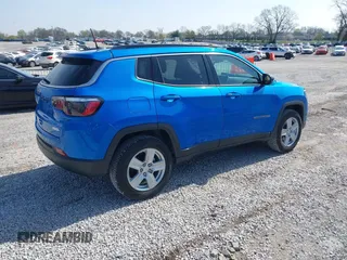 2022 Jeep Compass Latitude with VIN 3C4NJDBB5NT178361, listed as a IAAI auction lot 41874823 with 37,241 mi miles and . Bid and sale history available at DreamBid. Image 4.