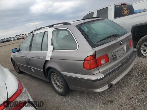 2000 BMW 5 Series 528iAt with VIN WBADP6345YBV63945, listed as a Copart auction lot 76298424 with 0 mi miles and Salvage Title. Bid and sale history available at carsss.com. Image 2.