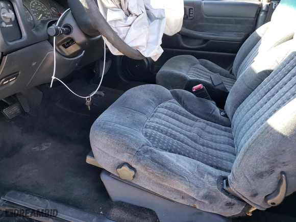 2000 Chevrolet Blazer LS with VIN 1GNCS18W4YK247518, listed as a Copart auction lot 79686403 with 235,660 mi miles and Non Repairable. Bid and sale history available at carsss.com. Image 7.