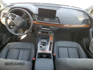 2023 Audi Q5 S line Premium Plus z VIN WA1EAAFY9P2018513, wystawiony jako Copart lot #47576785 z przebiegiem 44 580 mil mil oraz Szkody całkowita. Historia ofert i sprzedaży dostępna na DreamBid. Obrazek 8.