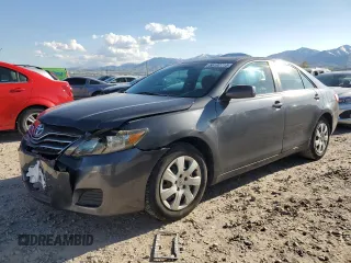 2011 Toyota Camry LE z VIN 4T1BF3EK6BU717111, wystawiony jako Copart lot #56192715 z przebiegiem 183 198 mil mil oraz Szkoda całkowita • Salvage title. Historia ofert i sprzedaży dostępna na DreamBid. Obrazek 1.
