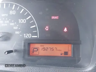2015 Nissan NV200 SV z VIN 3N6CM0KN1FK729228, wystawiony jako IAAI lot #42320439 z przebiegiem 192 757 mil mil oraz . Historia ofert i sprzedaży dostępna na DreamBid. Obrazek 7.