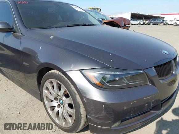 2006 BMW 3 Series 330i with VIN WBAVB335X6KR73650, listed as a IAAI auction lot 42407095 with 140,816 mi miles and . Bid and sale history available at DreamBid. Image 6.